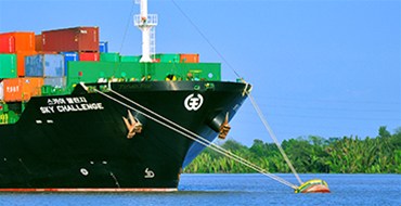 XGC16000履带起重机助力日照海洋馆穹顶吊装